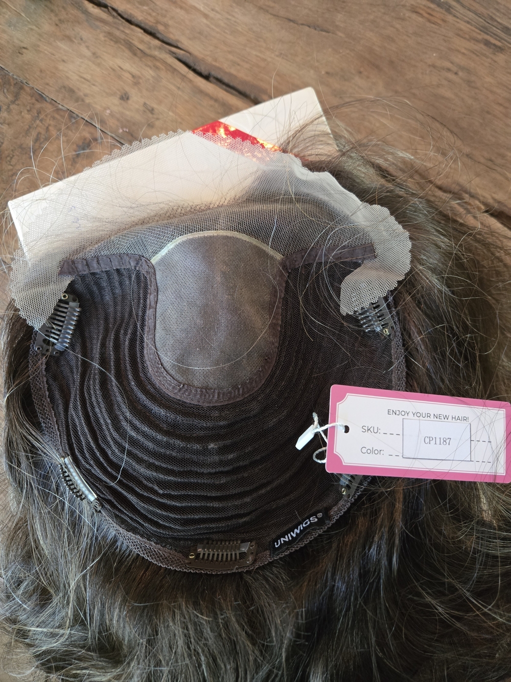 New Uniwigs Hope Wavy 16" Hair Topper - Picture 7 of 7